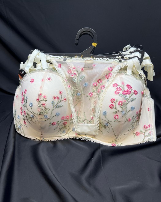 7032 NAKIŞ DESENLİ TAKIM 7032 NAKIŞ DESENLİ TAKIM