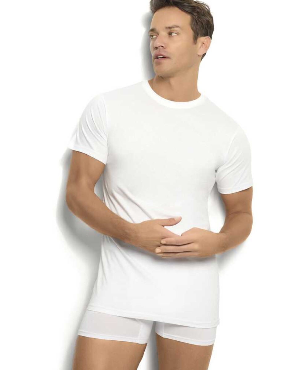 104 ERKEK SIFIR YAKA YARIM KOL ATLET