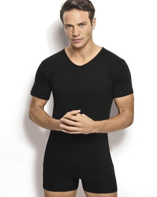 112 ERKEK V YAKA FANİLYA YARIM KOL ATLET 112 ERKEK V YAKA FANİLYA YARIM KOL ATLET