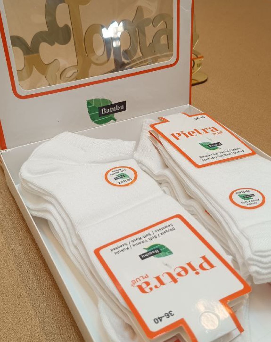 BAMBU DİKİŞSİZ YIKAMALI PARFÜMLÜ BAYAN KUTULU PATİK +