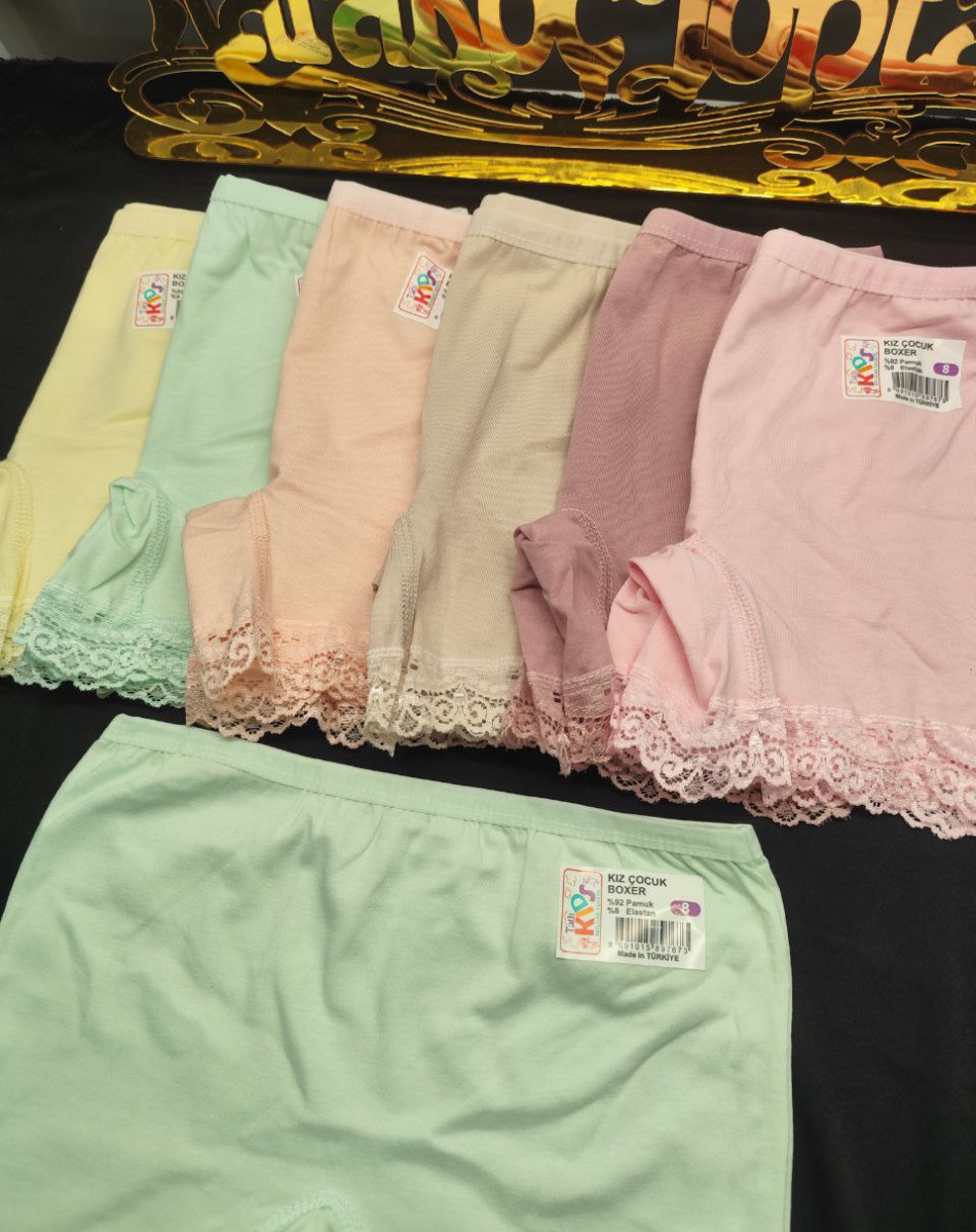 ÇOCUK KIZ DANTELLİ BOXER