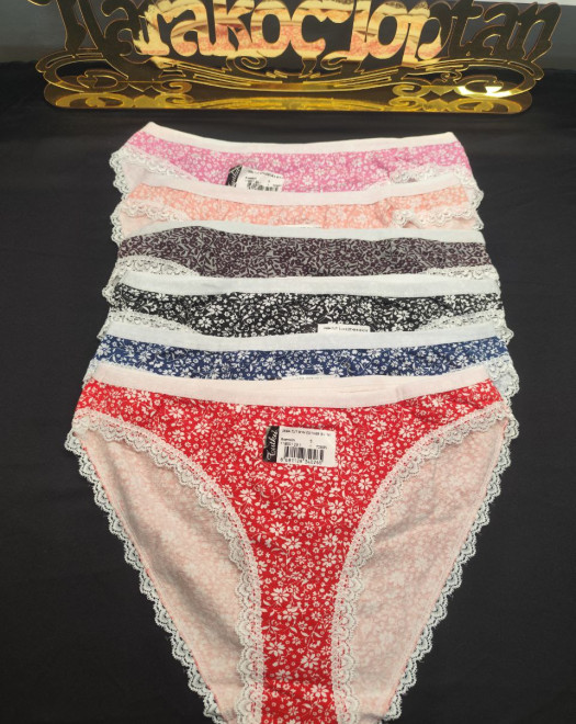 0584 ESTHER BAYAN BİKİNİ