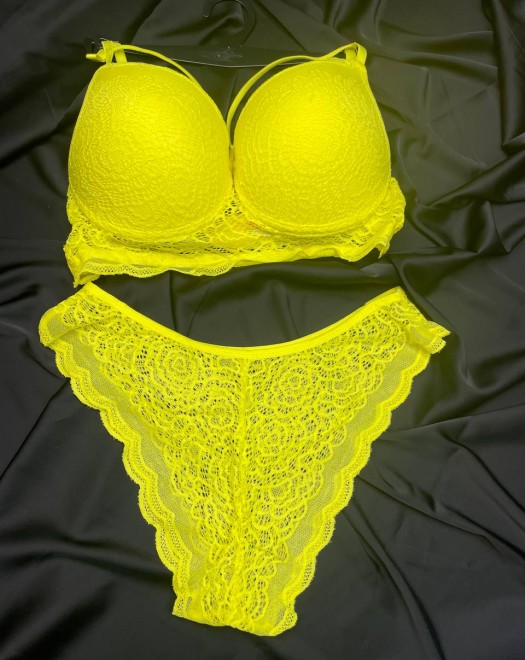 ÇAPRAZLI İÇİ DOLGULU B KAP SÜTYEN TAKIM ÇAPRAZLI İÇİ DOLGULU B KAP SÜTYEN TAKIM