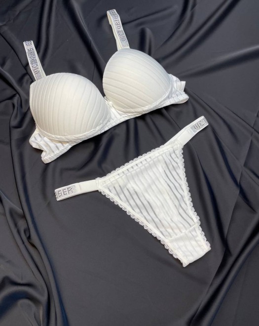 ÇİZGİLİ ASKISI TAŞLI DOLGULU SÜTYEN TAKIM ÇİZGİLİ ASKISI TAŞLI DOLGULU SÜTYEN TAKIM