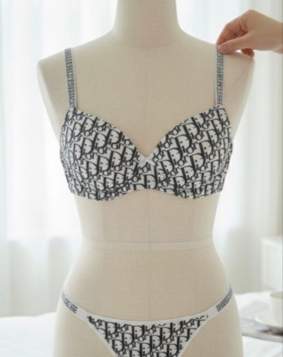 TAŞLI ÇİZGİLİ DESENLİ SÜTYEN TAKIM